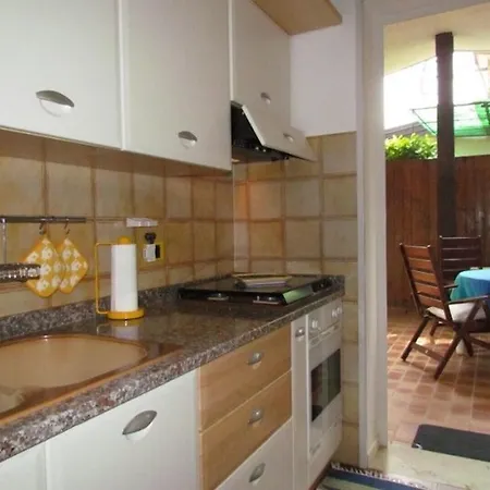 Beautiful Single With Spacious Private Garden Villa *