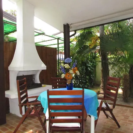 Beautiful Single With Spacious Private Garden - Place Included Villa Bibione