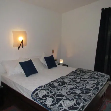 Beautiful Single With Spacious Private Garden - Place Included