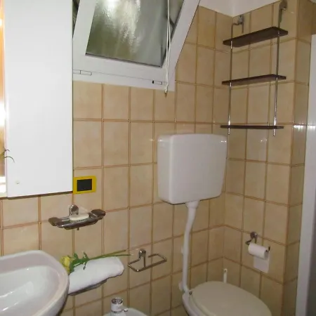 Beautiful Single With Spacious Private Garden - Place Included