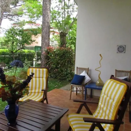 Beautiful Single With Spacious Private Garden - Place Included *